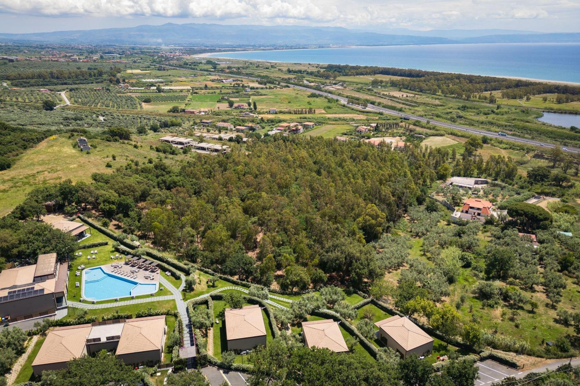 Hang Loose Cottage Hotel & Resort 4 Stelle Gizzeria Calabria Bagian luar foto