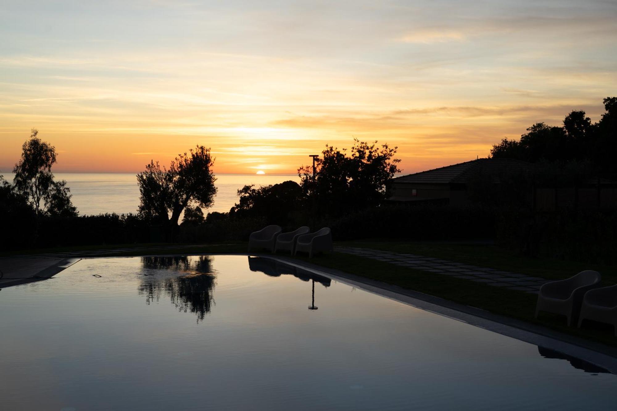 Hang Loose Cottage Hotel & Resort 4 Stelle Gizzeria Calabria Bagian luar foto